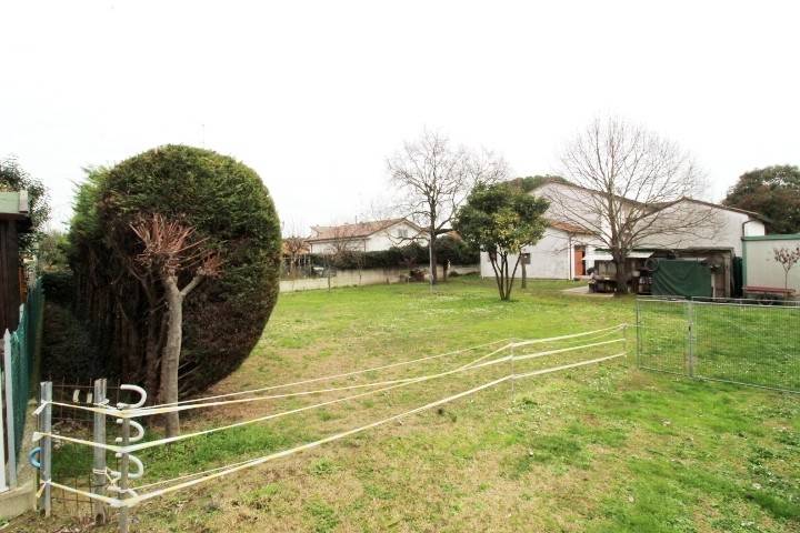 terreno edificabile in vendita a Ravenna in zona Santerno