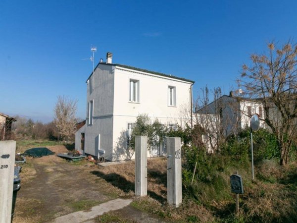 casa indipendente in vendita a Ravenna in zona Roncalceci