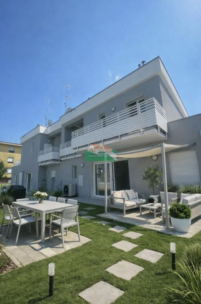 casa indipendente in vendita a Ravenna in zona Borgo Montone
