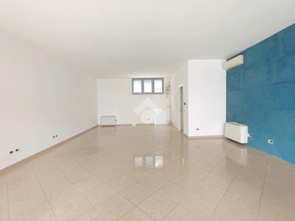 negozio in vendita a Ravenna