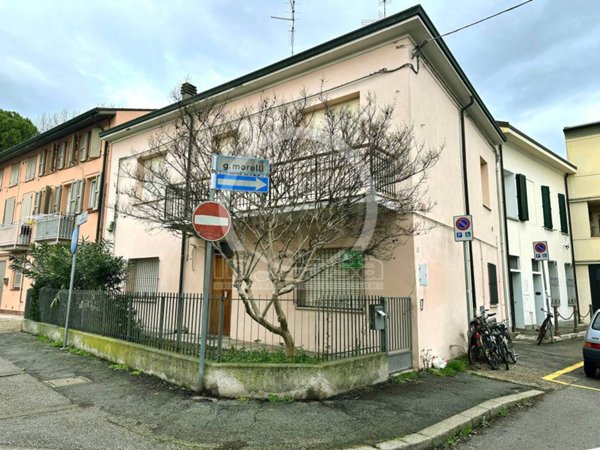 casa indipendente in vendita a Ravenna in zona Centro Storico