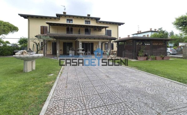 casa indipendente in vendita a Ravenna in zona Ponte Nuovo