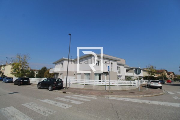 appartamento in vendita a Ravenna in zona Ponte Nuovo