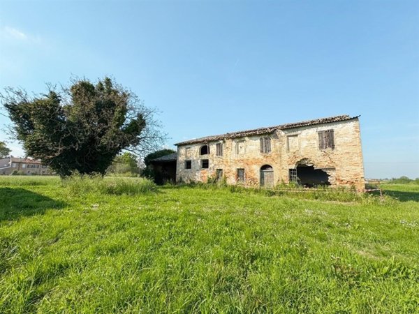 casa indipendente in vendita a Ravenna in zona Santerno