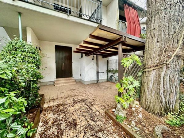 casa indipendente in vendita a Ravenna in zona Punta Marina Terme