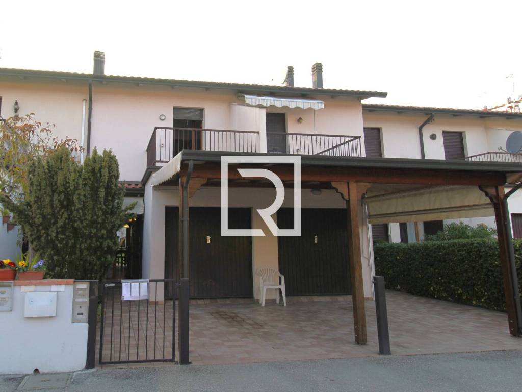 casa indipendente in vendita a Ravenna in zona Ponte Nuovo