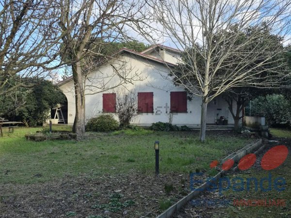 casa indipendente in vendita a Ravenna in zona San Pietro in Vincoli