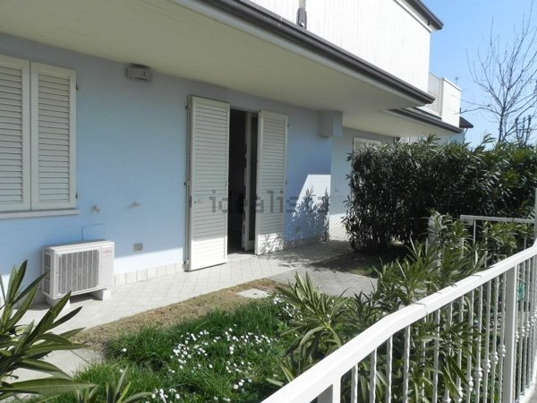 appartamento in vendita a Ravenna in zona Lido Adriano