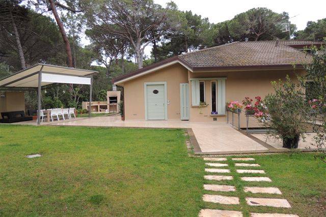 casa indipendente in vendita a Ravenna in zona Castiglione di Ravenna