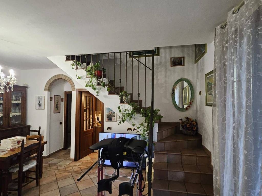 casa indipendente in vendita a Ravenna in zona Ammonite