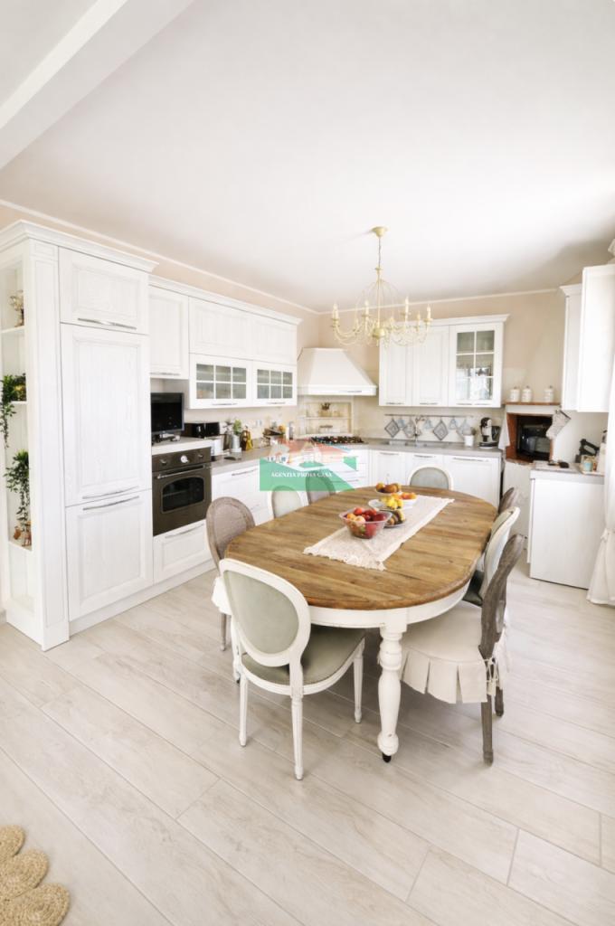 quadrivano in vendita a Ravenna in zona Lido Adriano