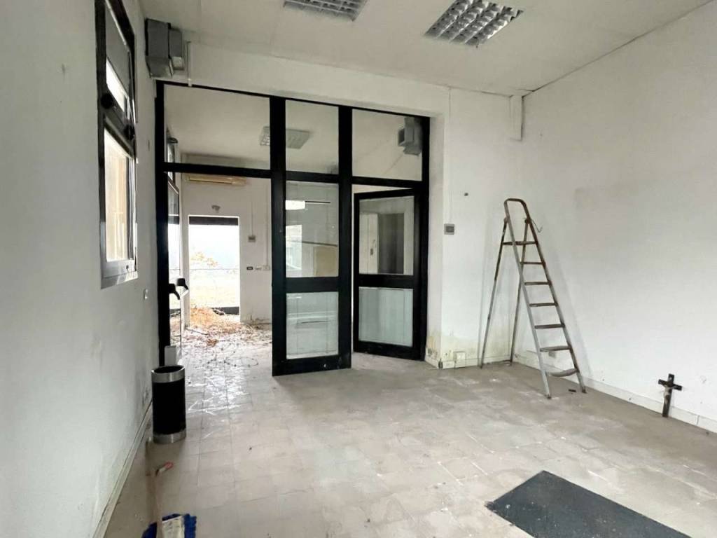 ufficio in vendita a Ravenna in zona Roncalceci