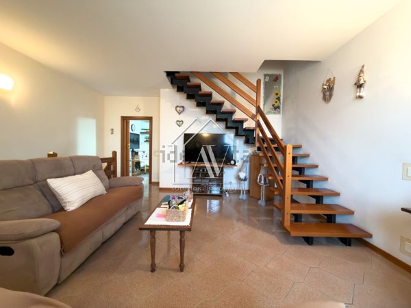 casa indipendente in vendita a Ravenna in zona Sant'Alberto