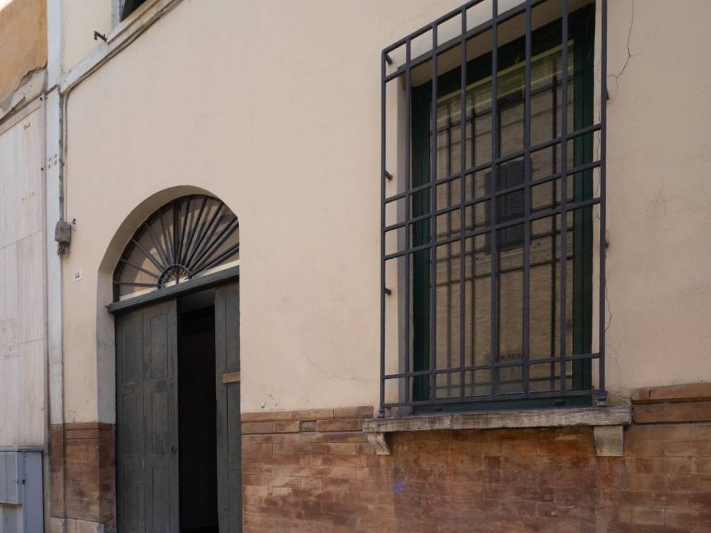 negozio in vendita a Ravenna