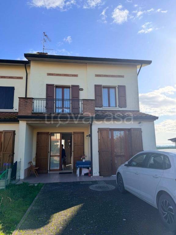 casa indipendente in vendita a Ravenna in zona Lido Adriano