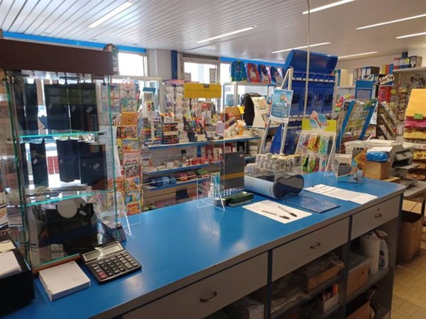 locale commerciale in vendita a Ravenna