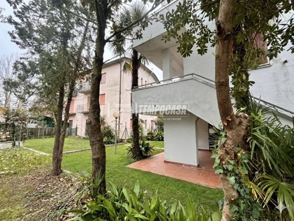 casa indipendente in vendita a Ravenna in zona Casal Borsetti