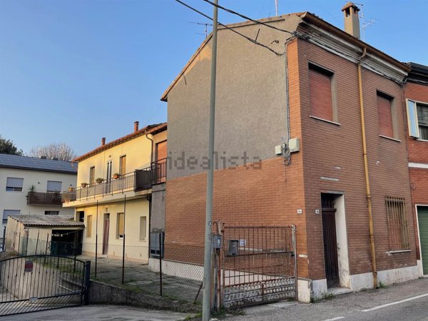 casa indipendente in vendita a Ravenna in zona Centro Storico