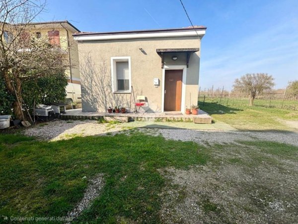 appartamento in vendita a Ravenna in zona Ammonite