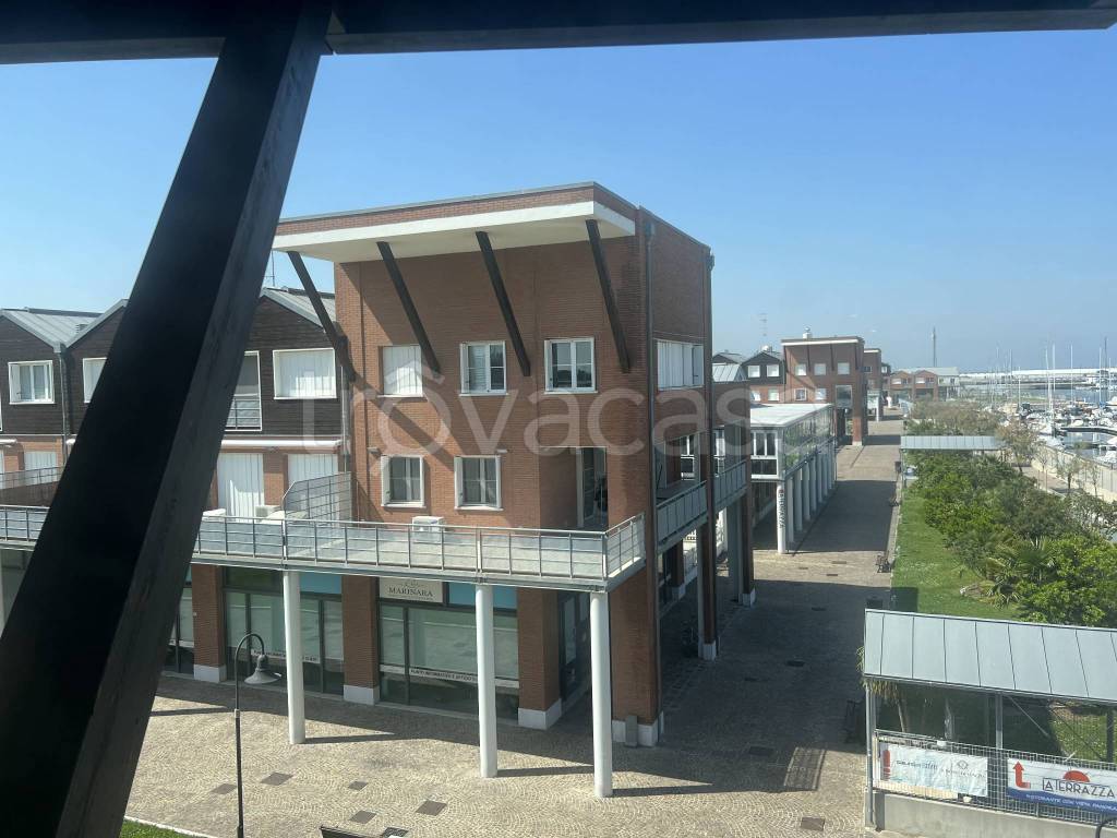 negozio in vendita a Ravenna in zona Marina di Ravenna