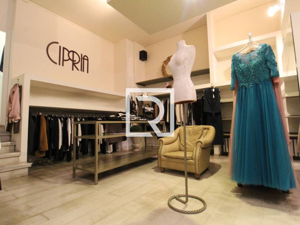 negozio in vendita a Ravenna