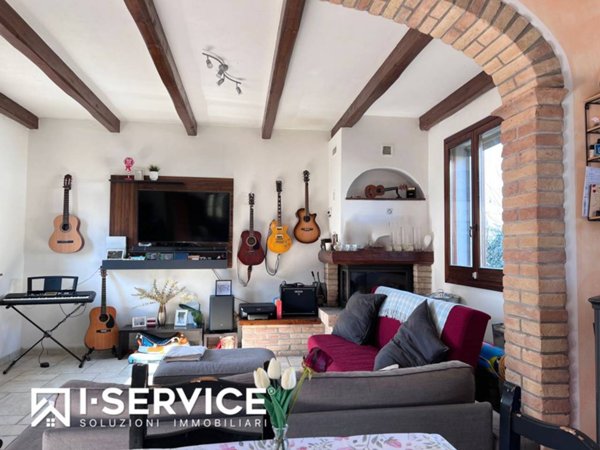 casa indipendente in vendita a Ravenna in zona Castiglione di Ravenna