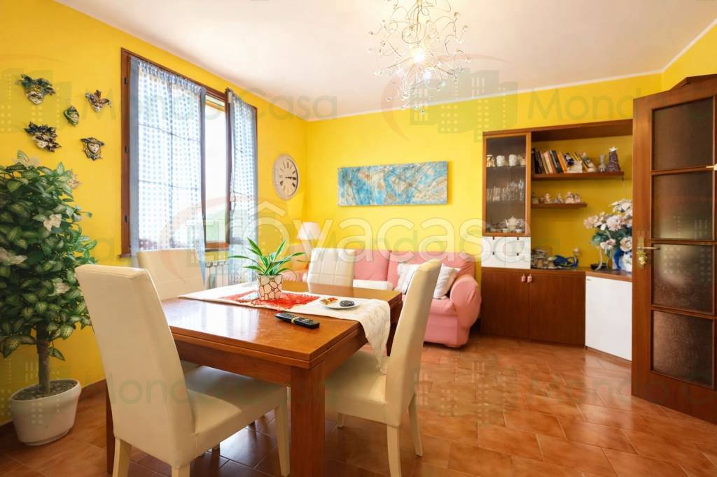 casa indipendente in vendita a Ravenna in zona Camerlona