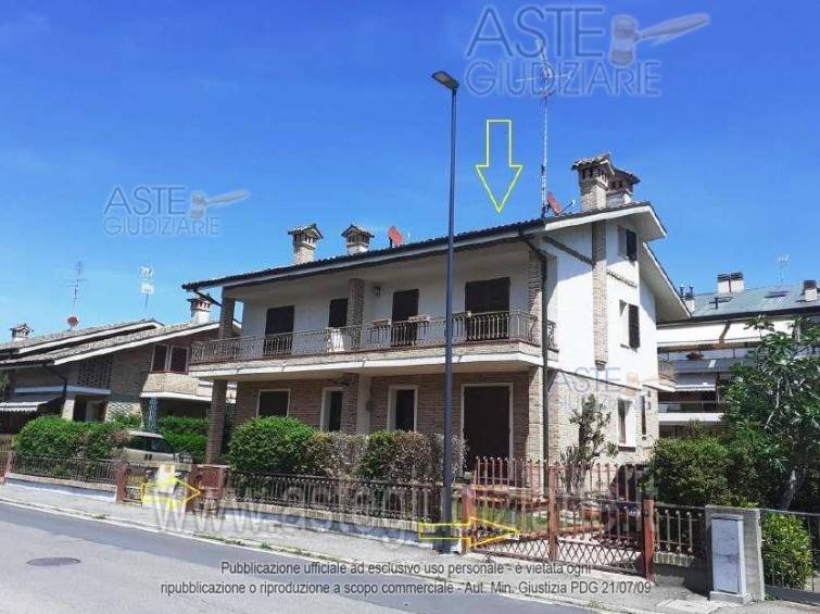 casa indipendente in vendita a Ravenna