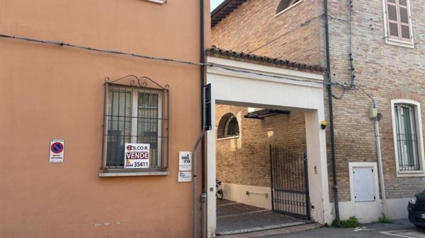 negozio in vendita a Ravenna in zona Centro Storico