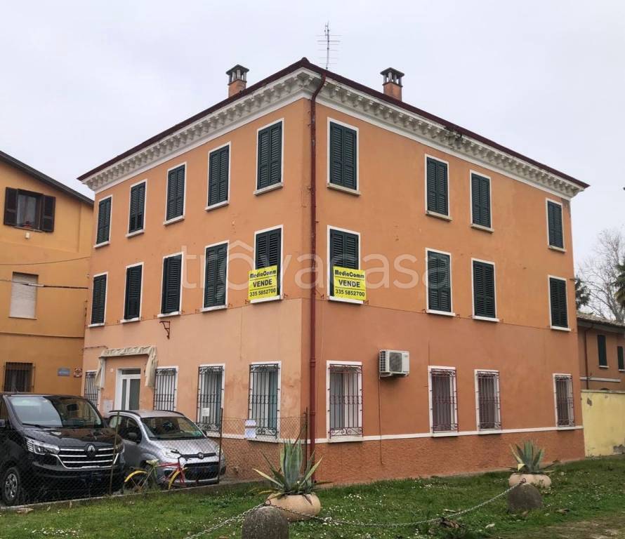 casa indipendente in vendita a Ravenna in zona Centro Storico