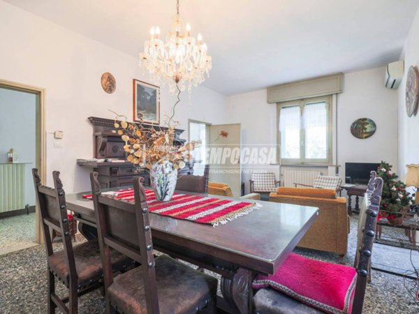 casa indipendente in vendita a Ravenna in zona Centro Storico