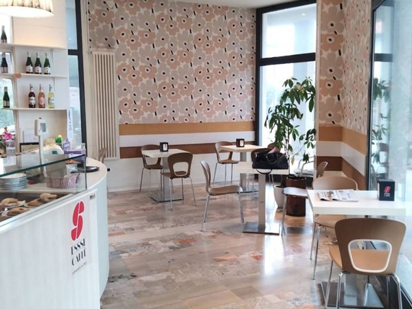 negozio in vendita a Ravenna