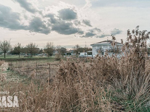 terreno edificabile in vendita a Ravenna in zona San Zaccaria