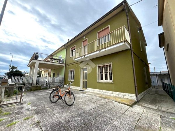 appartamento in vendita a Ravenna in zona Marina Romea