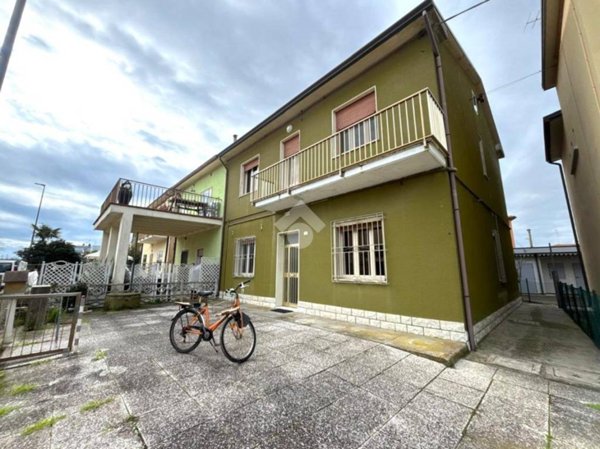 appartamento in vendita a Ravenna in zona Casal Borsetti