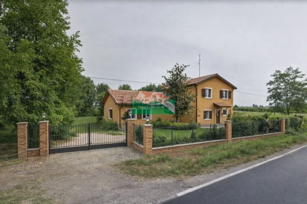 casa indipendente in vendita a Ravenna in zona San Pietro in Campiano