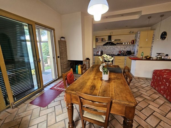 casa indipendente in vendita a Ravenna