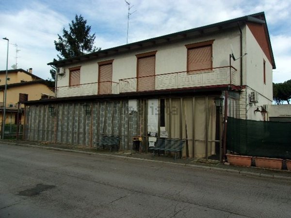 casa indipendente in vendita a Ravenna in zona San Pietro in Vincoli