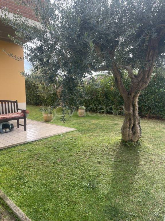 casa indipendente in vendita a Ravenna in zona Gambellara