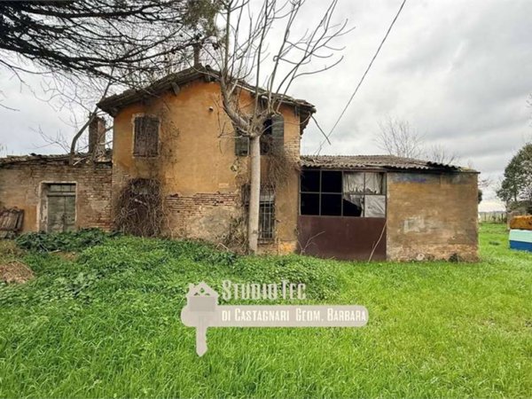 casa indipendente in vendita a Ravenna in zona Longana