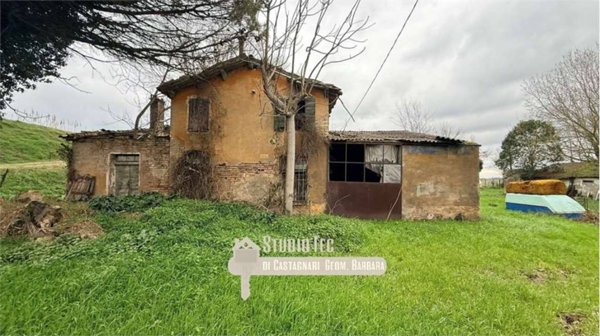 casa indipendente in vendita a Ravenna in zona Longana