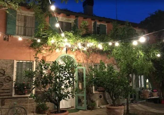 casa indipendente in vendita a Ravenna in zona Centro Storico