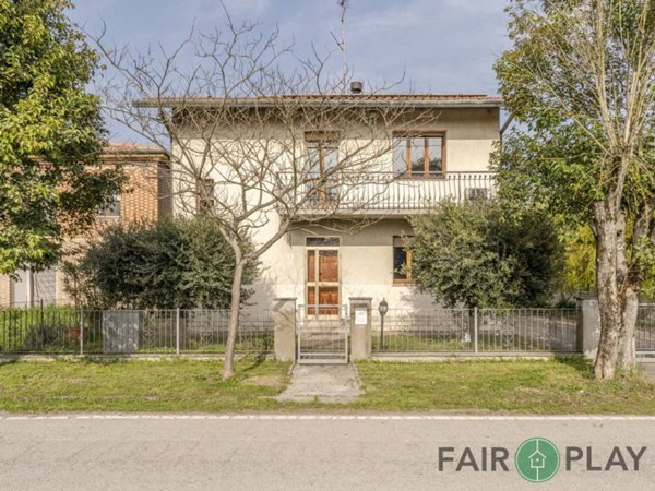 casa indipendente in vendita a Ravenna in zona San Zaccaria
