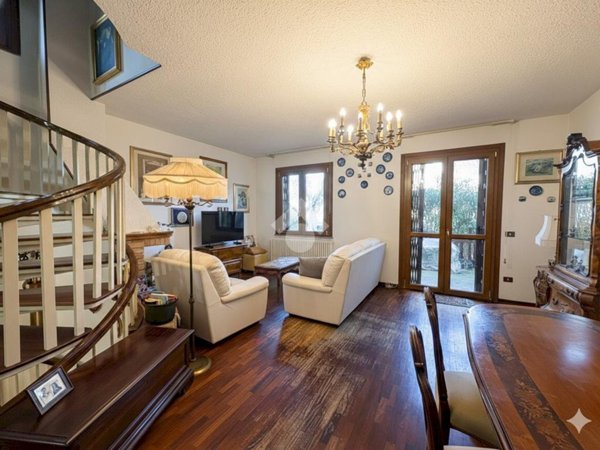 casa indipendente in vendita a Ravenna in zona Centro Storico