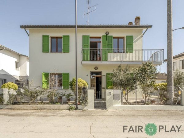 appartamento in vendita a Ravenna in zona Classe