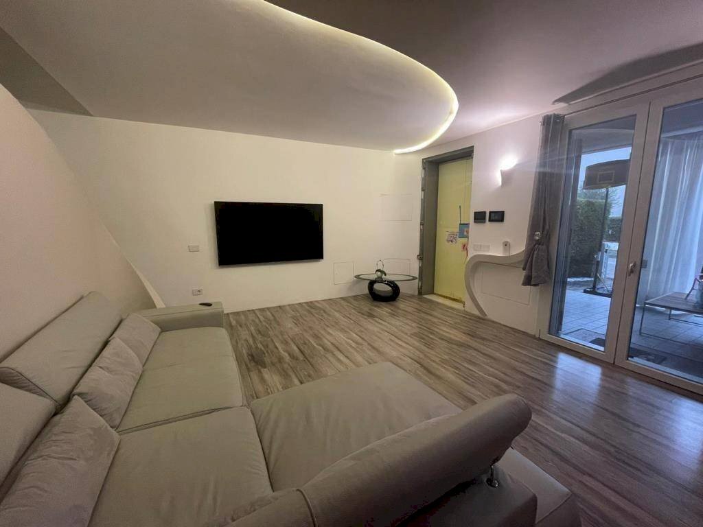 casa indipendente in vendita a Ravenna in zona Madonna dell'Albero