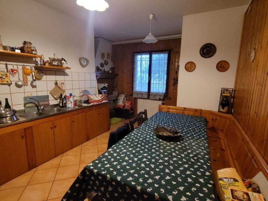 casa indipendente in vendita a Ravenna in zona Mezzano