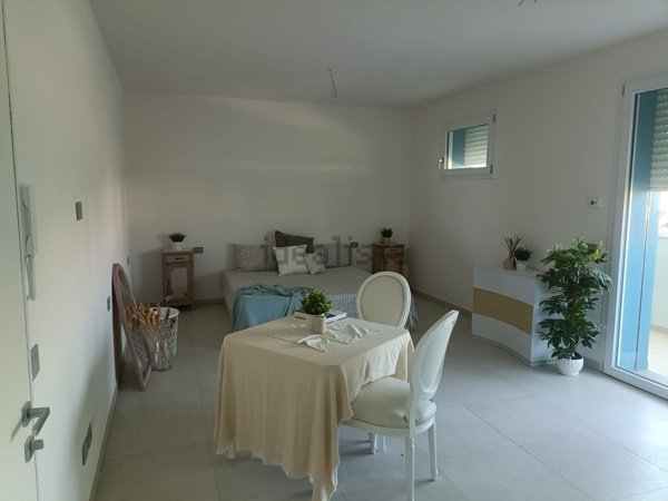 appartamento in vendita a Ravenna in zona Lido Adriano