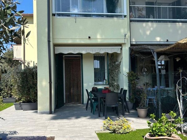 casa indipendente in vendita a Ravenna in zona Lido Adriano