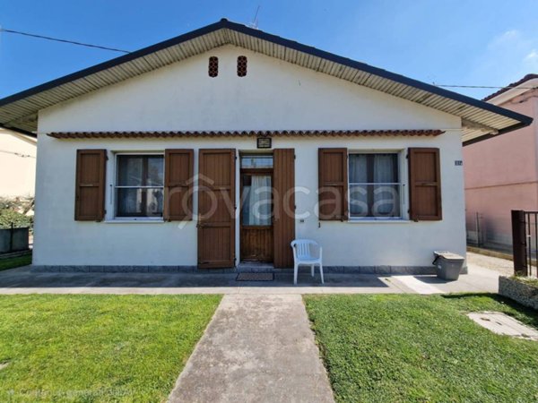 casa indipendente in vendita a Ravenna in zona Santerno